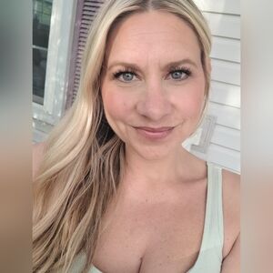 Meet your Posher, Courtney